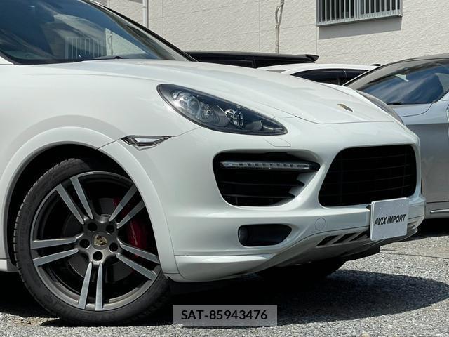 Porsche CAYENNE 2012-11 8653338-4