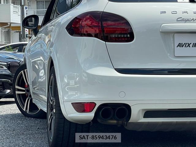 Porsche CAYENNE 2012-11 8653338-6