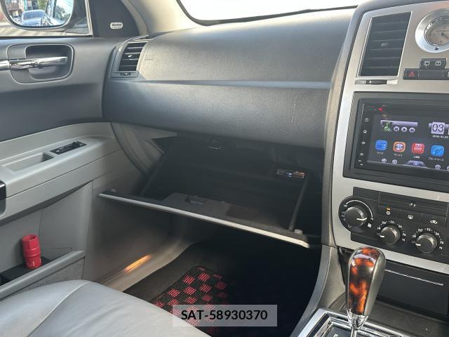 Chrysler 300C 2007-02 8648344-16