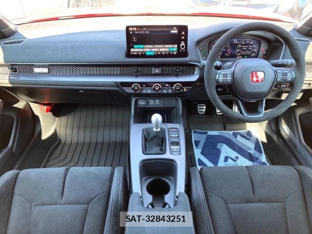 Honda CIVIC 2025-04 8648323-1