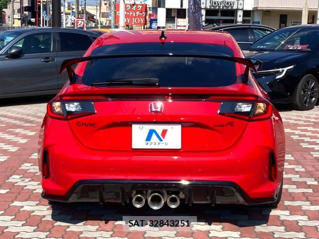 Honda CIVIC 2025-04 8648323-14