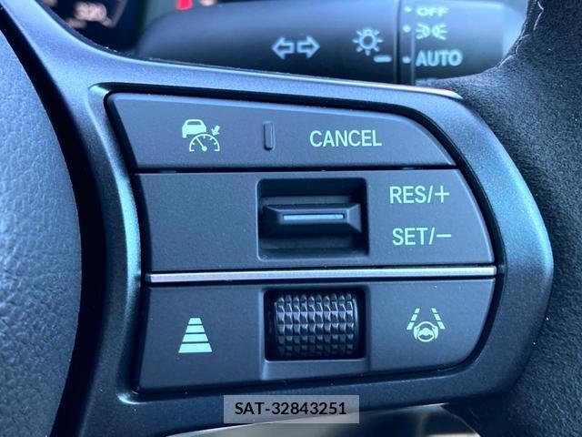Honda CIVIC 2025-04 8648323-6