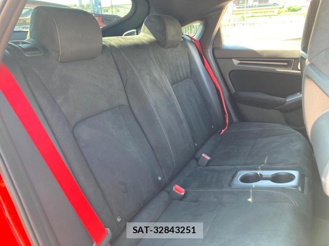 Honda CIVIC 2025-04 8648323-8