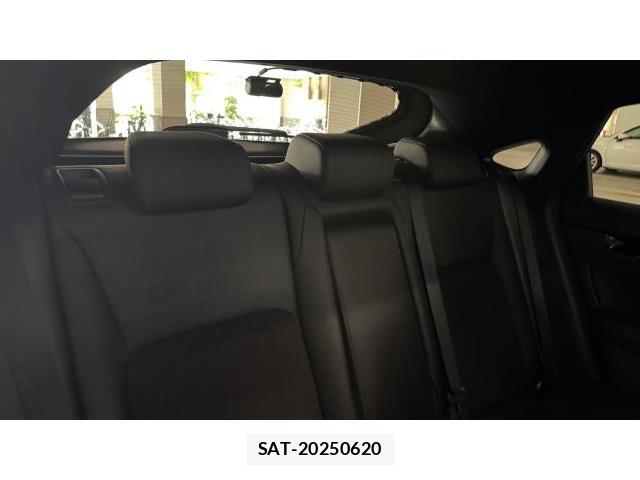 Honda CIVIC 2023-12 8649688-6