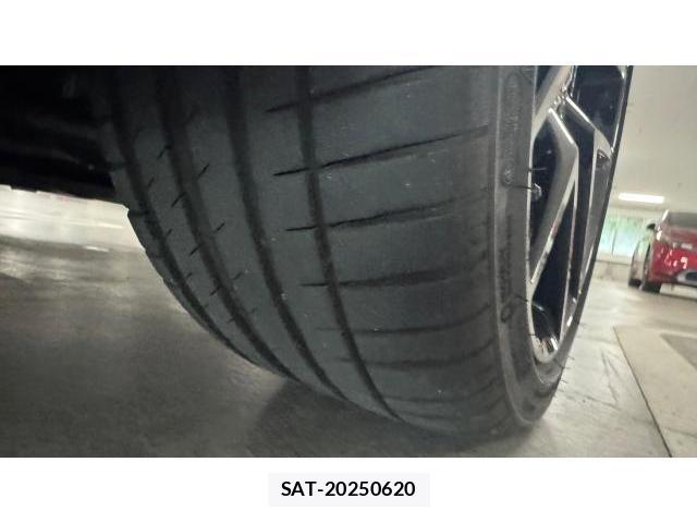 Honda CIVIC 2023-12 8649688-8