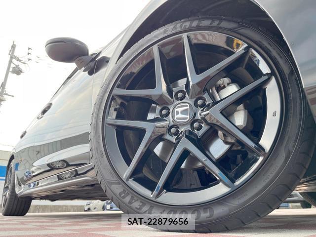 Honda CIVIC 2025-08 8649723-12