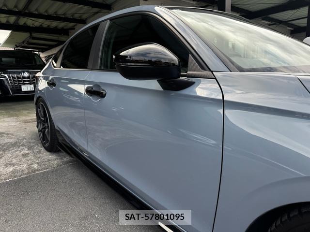 Honda CIVIC 2022-05 8652769-17