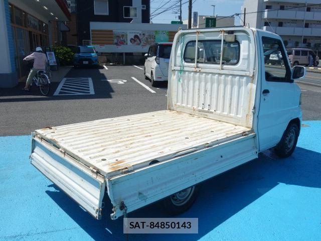 Nissan CLIPPER TRUCK 2004-05 8647089-11