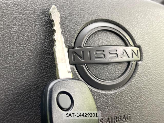 Nissan CLIPPER VAN 2024-11 8651984-6
