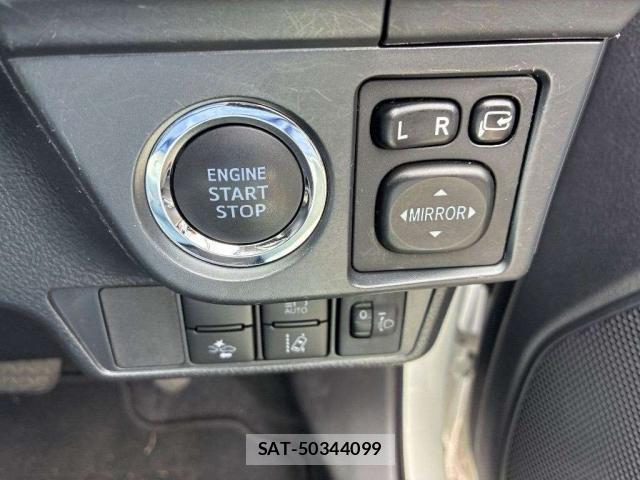 Toyota COROLLA AXIO 2021-08 8647058-11