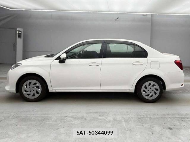 Toyota COROLLA AXIO 2021-08 8647058-13