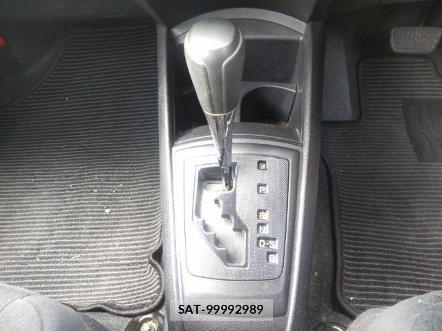 Toyota COROLLA AXIO 2019-08 8647527-11