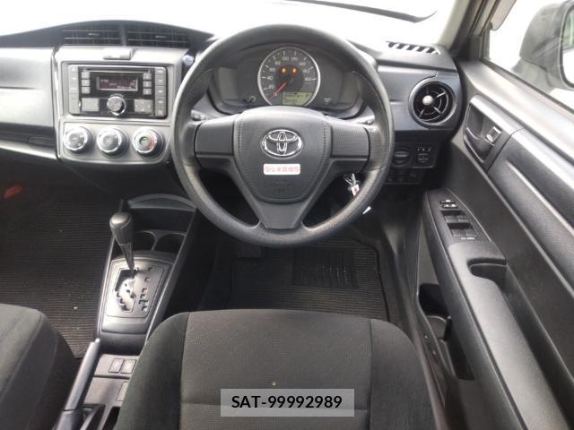Toyota COROLLA AXIO 2019-08 8647527-2