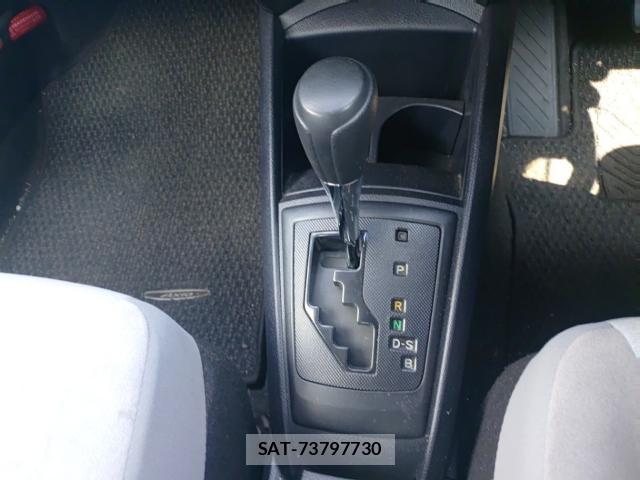 Toyota COROLLA AXIO 2015-08 8647570-11