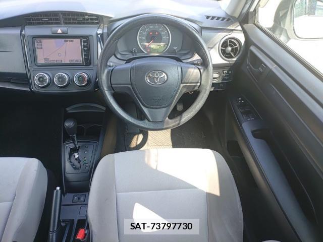 Toyota COROLLA AXIO 2015-08 8647570-2