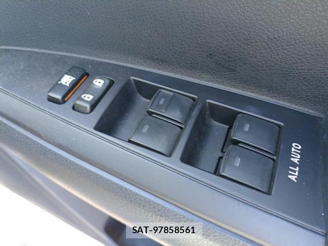 Toyota COROLLA AXIO 2019-08 8653351-13