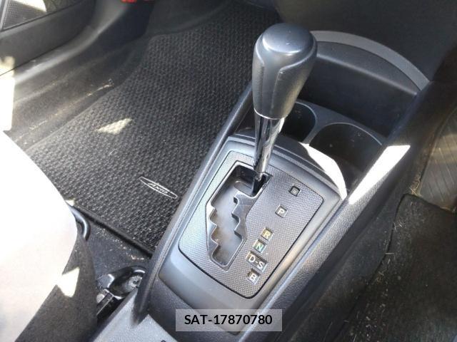 Toyota COROLLA AXIO 2016-08 8653369-11