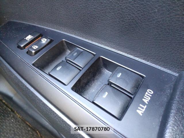 Toyota COROLLA AXIO 2016-08 8653369-13