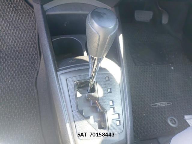 Toyota COROLLA AXIO 2016-08 8653370-11