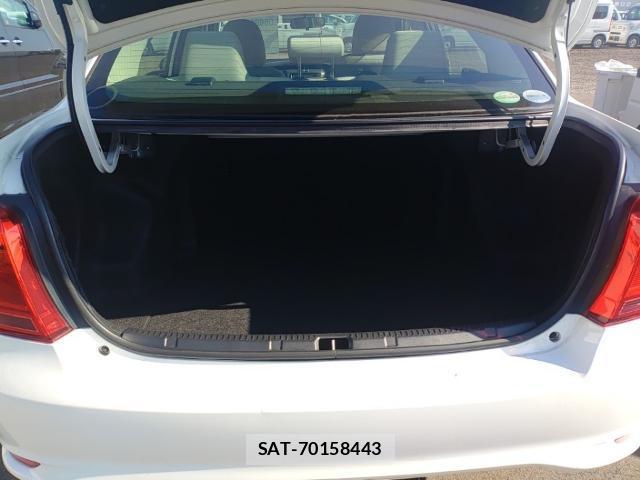 Toyota COROLLA AXIO 2016-08 8653370-7