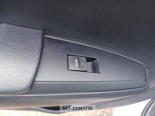 Toyota COROLLA AXIO 2015-08 8653425-12