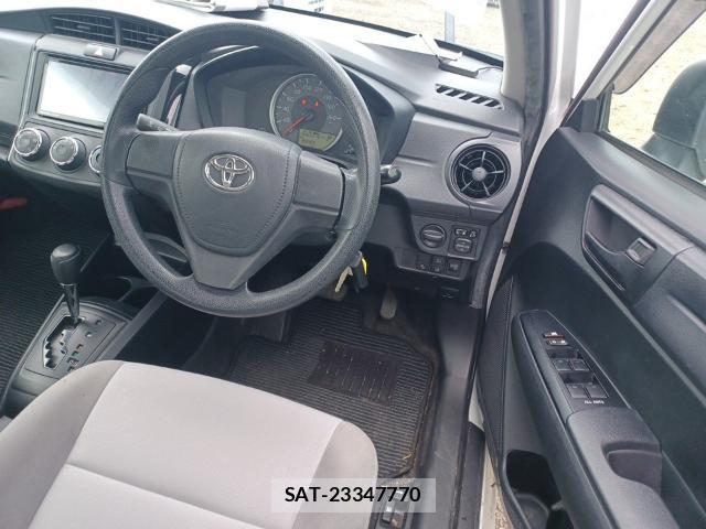 Toyota COROLLA AXIO 2015-08 8653425-2