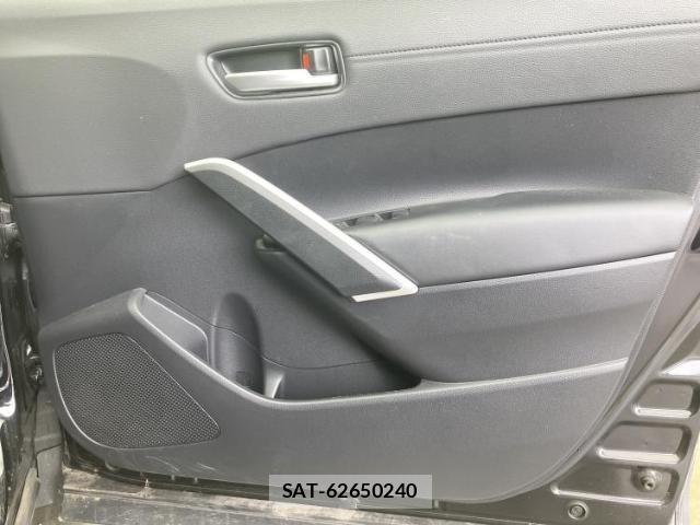 Toyota COROLLA CROSS 2024-02 8648876-7
