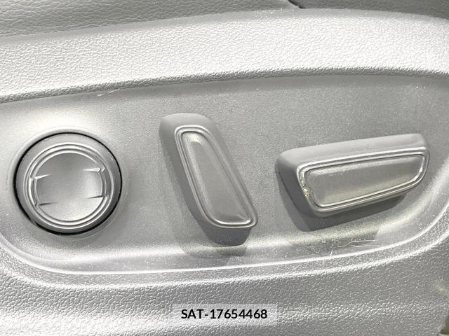Toyota COROLLA CROSS 2025-02 8651692-6
