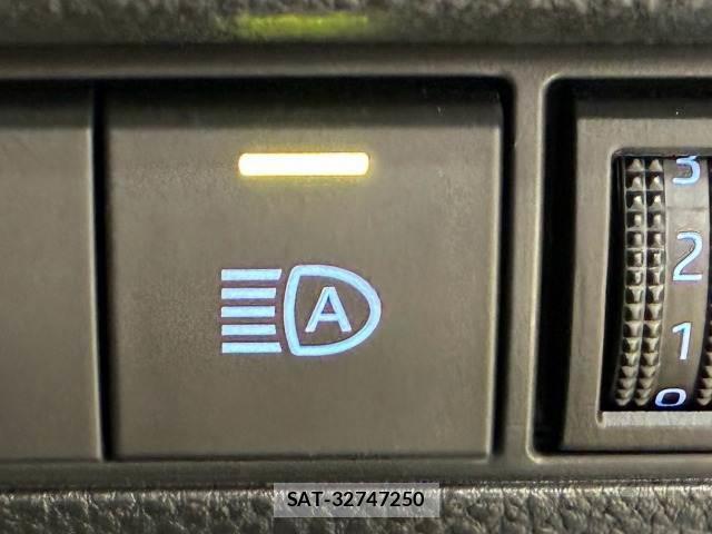 Toyota COROLLA CROSS 2021-12 8653849-6