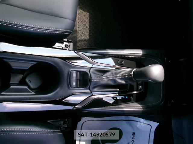 Toyota COROLLA TOURING 2024-08 8648715-15