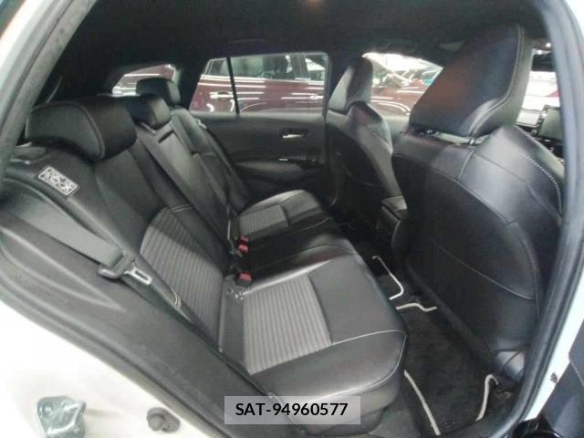 Toyota COROLLA TOURING 2022-01 8649294-6