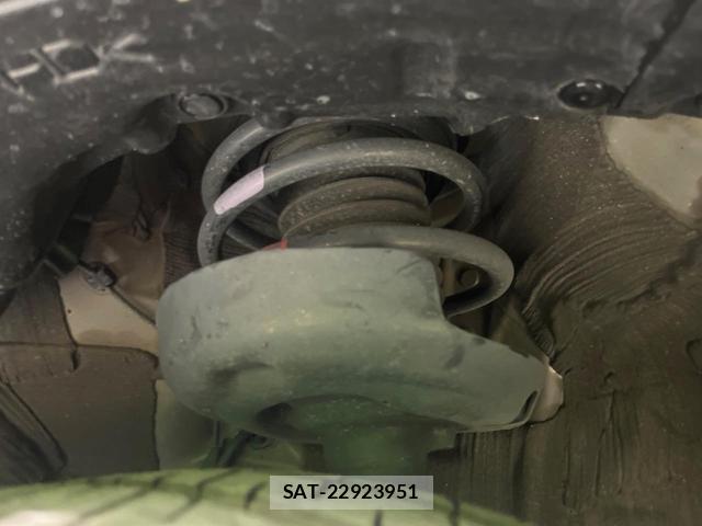 Toyota COROLLA SPORT 2021-04 8648222-18