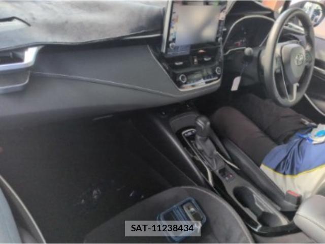 Toyota COROLLA SPORT 2022-01 8648943-2