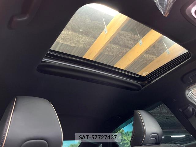 Toyota Crown Crossover 2023-09 8647295-3