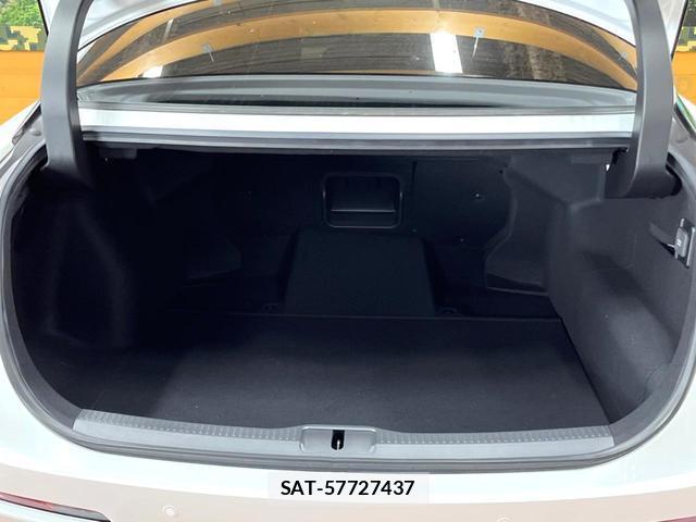Toyota Crown Crossover 2023-09 8647295-9