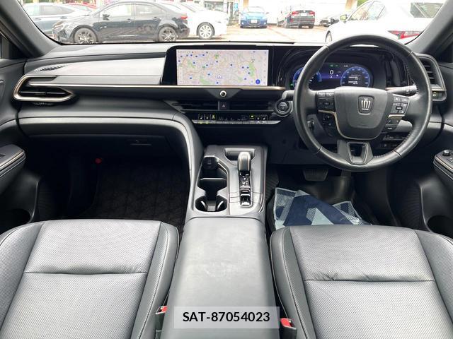 Toyota Crown Crossover 2023-03 8648332-1