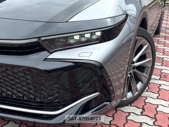 Toyota Crown Crossover 2023-03 8648332-11