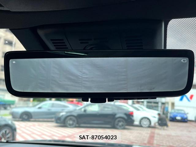 Toyota Crown Crossover 2023-03 8648332-2