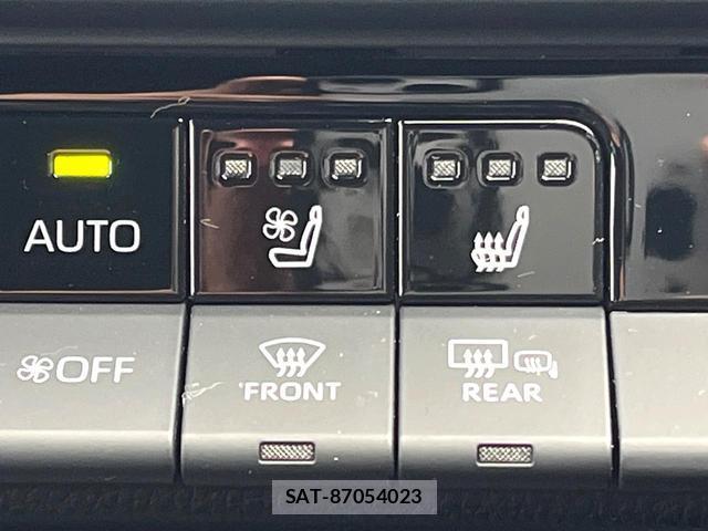 Toyota Crown Crossover 2023-03 8648332-4