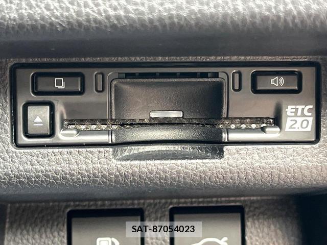 Toyota Crown Crossover 2023-03 8648332-6