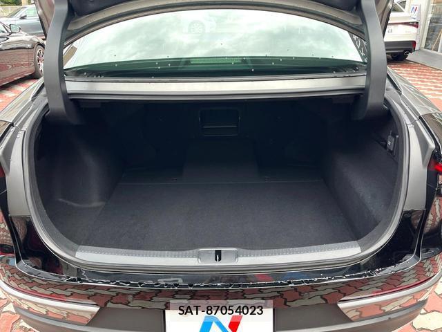 Toyota Crown Crossover 2023-03 8648332-9