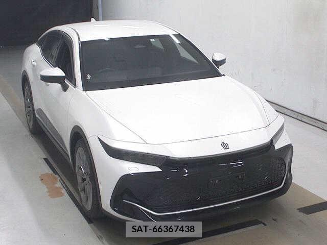 Toyota Crown Crossover 2023-03 8649063-0