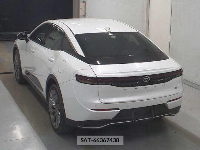 Toyota Crown Crossover 2023-03 8649063-1
