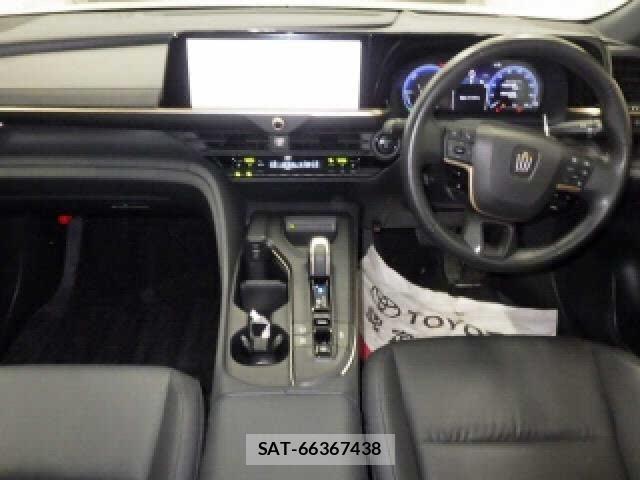 Toyota Crown Crossover 2023-03 8649063-2