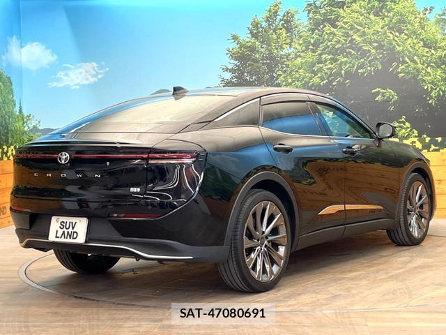 Toyota Crown Crossover 2022-09 8649320-16