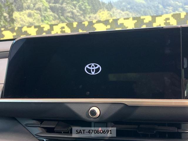 Toyota Crown Crossover 2022-09 8649320-2