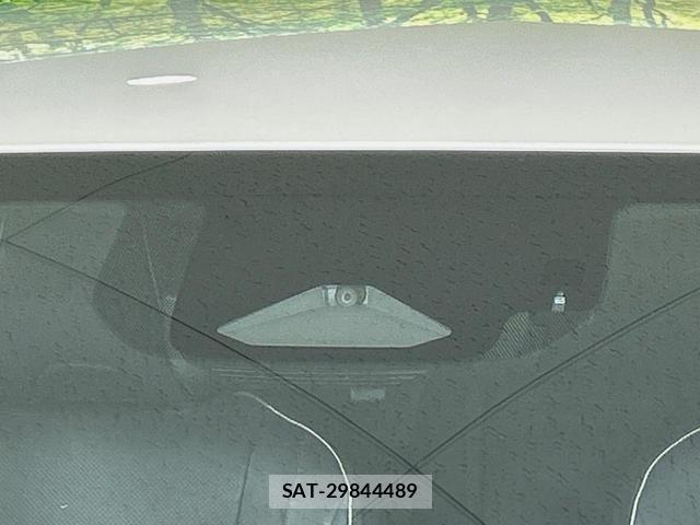 Toyota Crown Crossover 2023-11 8653020-4