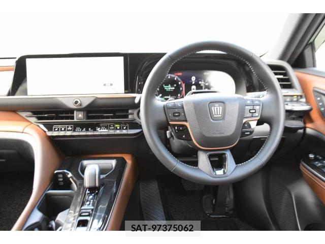 Toyota CROWN ESTATE 2025-07 8647451-8