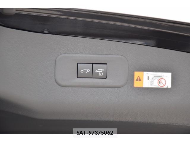 Toyota CROWN ESTATE 2025-07 8647451-9