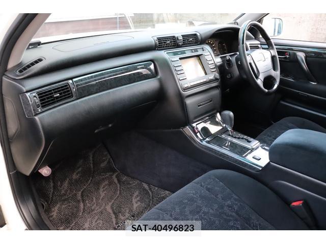Toyota CROWN ESTATE 2006-03 8647966-7